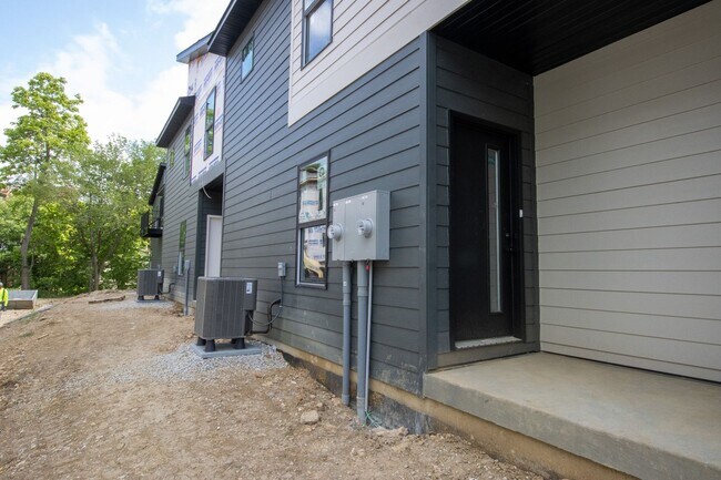 Building Photo - Brand New Construction on East Campus!