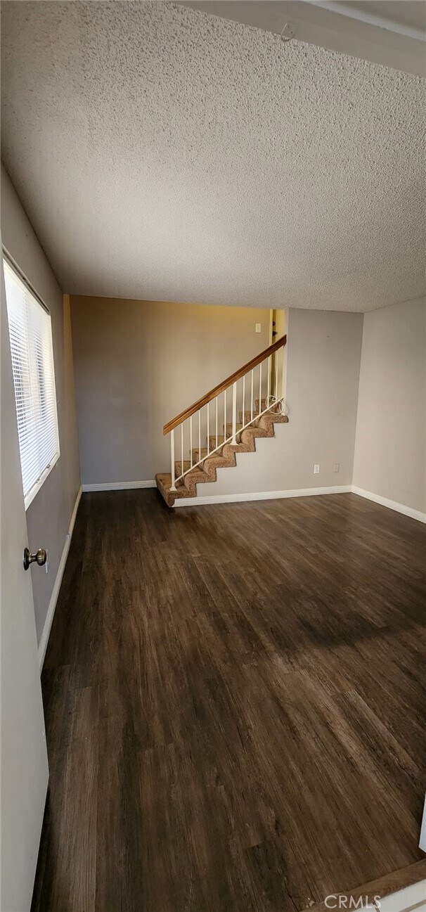 Building Photo - 1170 Loxley Pl