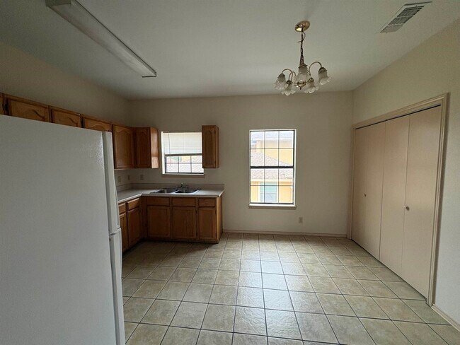 Building Photo - 4419 Springfield Ave