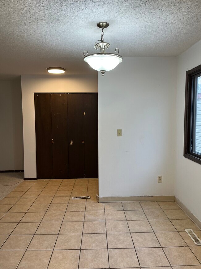 Building Photo - 911 40th St NW