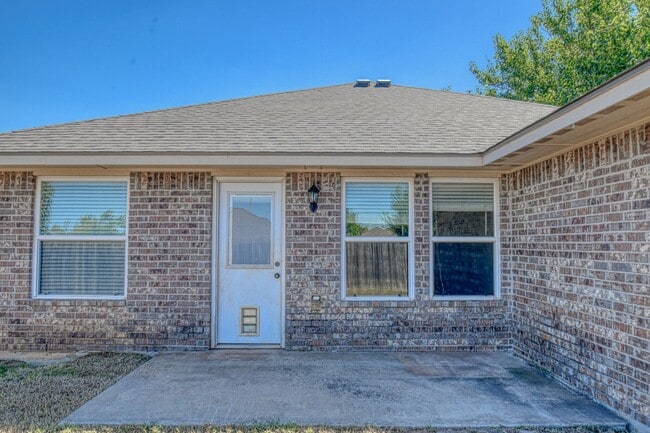 Building Photo - Beautiful Home in Central Norman!