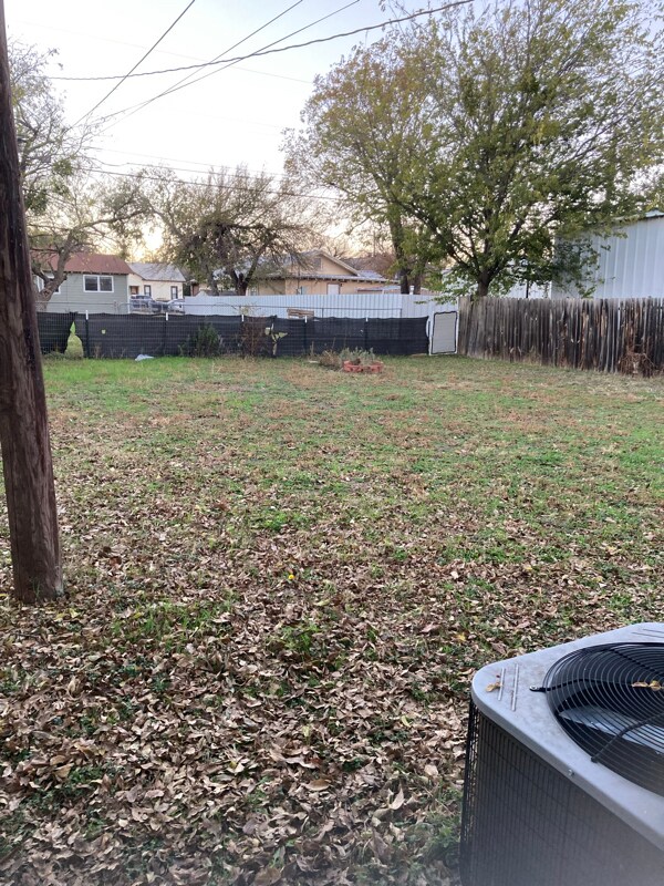 Building Photo - 710 Jeanette St