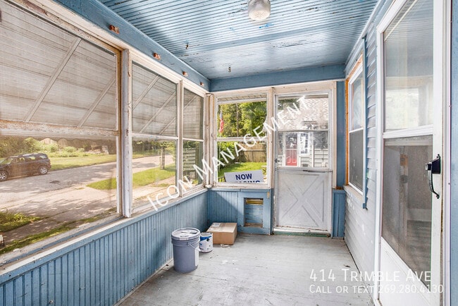 Building Photo - 414 Trimble Ave