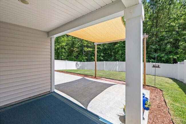 Building Photo - 138 Cotton Bluff Ct