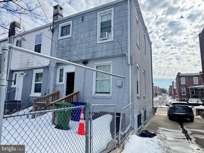 Building Photo - 3400 Elmley Ave