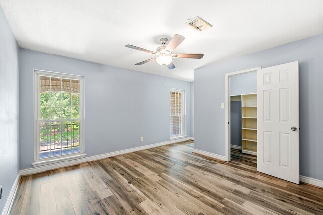 Building Photo - 1103 Manatee Ln