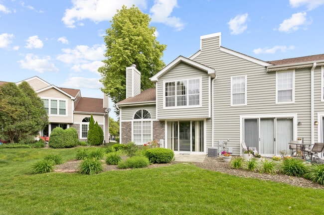 Building Photo - 1175 Regency Dr