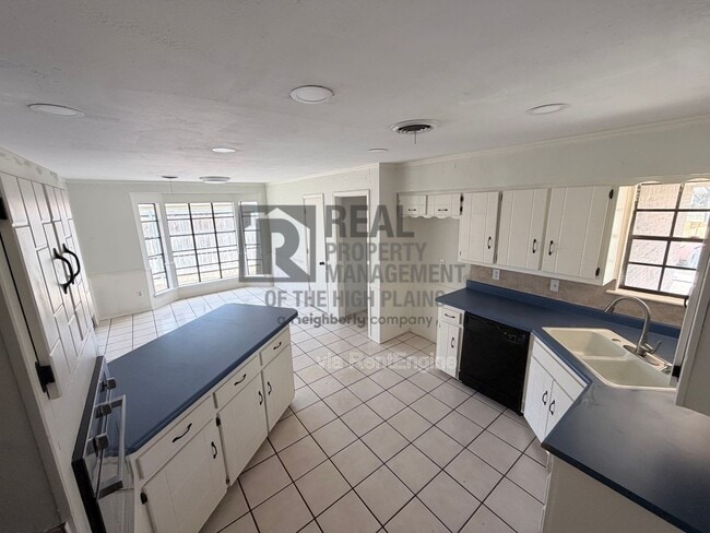 Building Photo - 6508 Drexel Rd