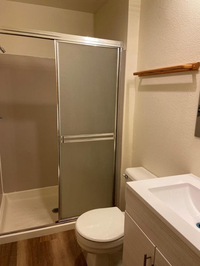 Building Photo - 2 bedroom in Seattle WA 98103