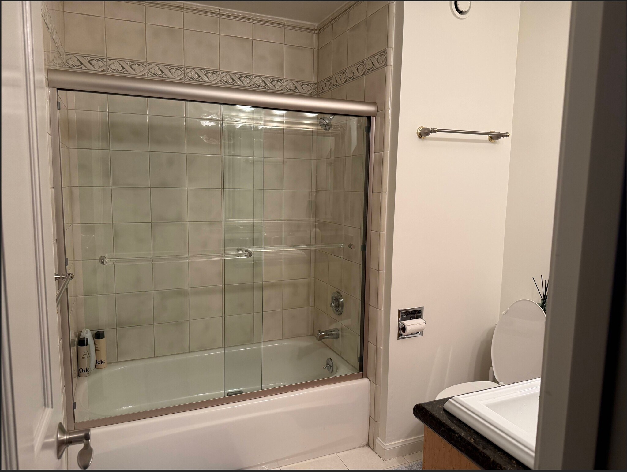 Building Photo - 150 Lombard St