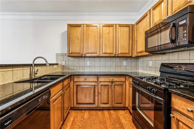 Building Photo - 9802 Murano View