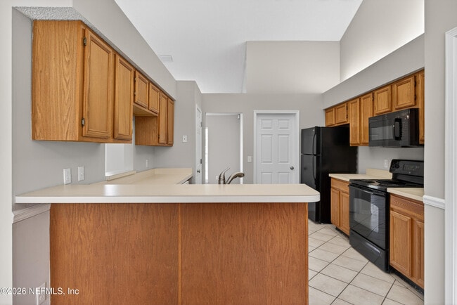 Building Photo - 3550 Sheldrake Dr
