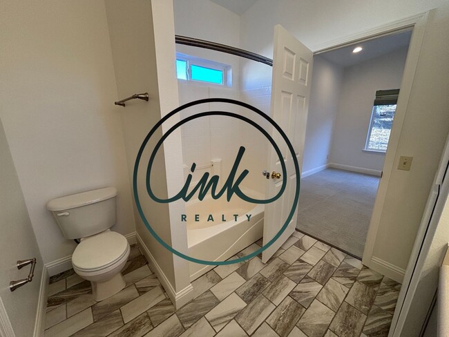 Building Photo - Beautiful home in Carson Valley