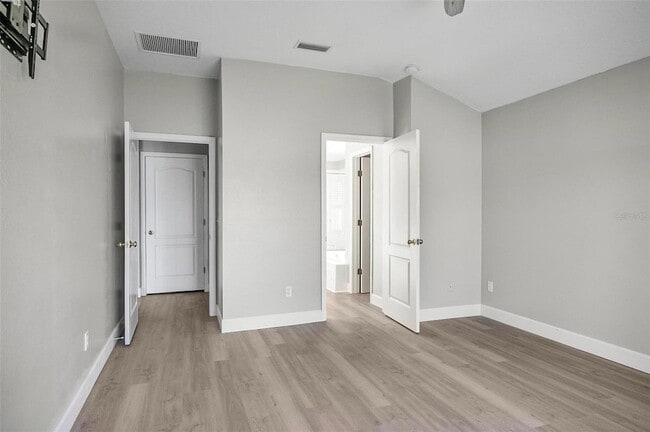 Building Photo - 37 Burnside Dr