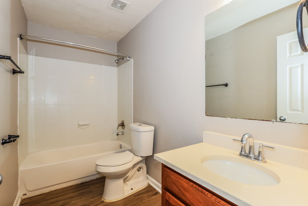 Building Photo - 8138 Sanders Glen Ln