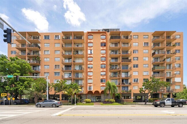 Building Photo - 1465 NE 123rd St