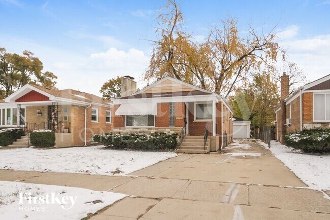 Building Photo - 14525 Dobson Ave