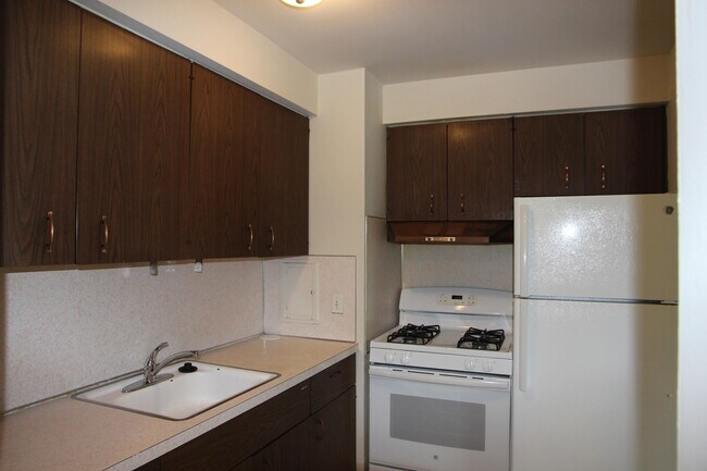 Building Photo - 1257 Island Dr