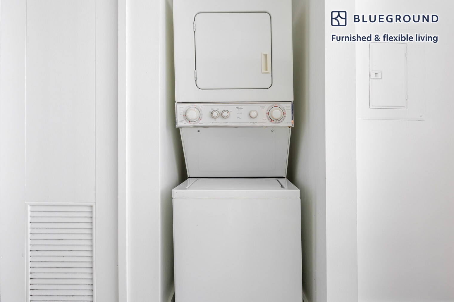 Building Photo - 810 S Spring St