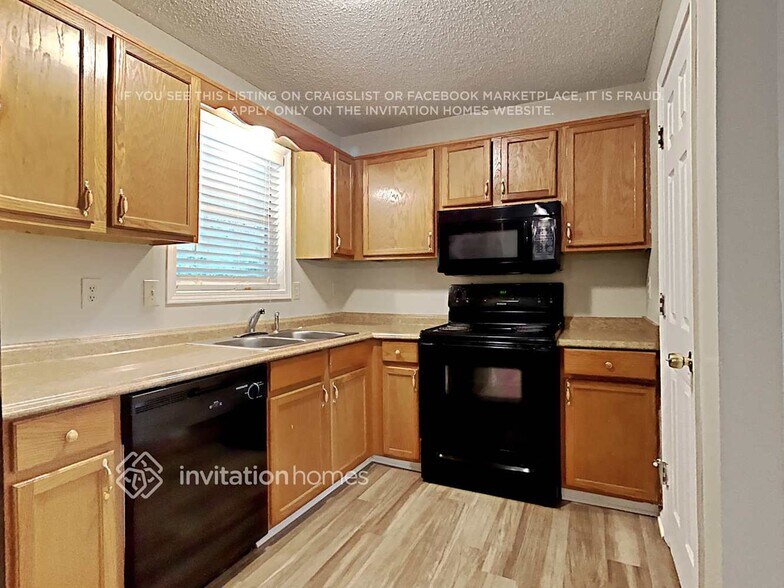 Building Photo - 112 Auburn Park