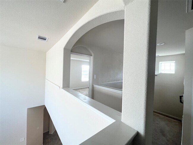 Building Photo - 14633 E Pine Heart Dr
