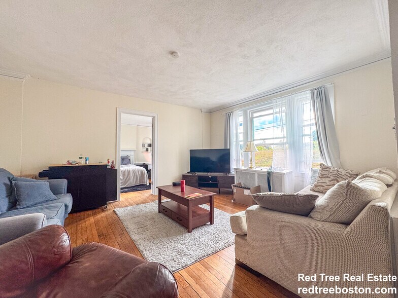 Unit 1 - 28 Manet Rd