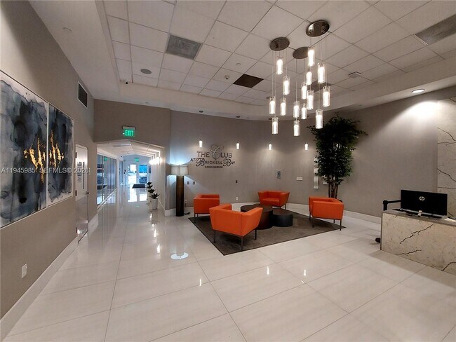 Building Photo - 1200 Brickell Bay Dr