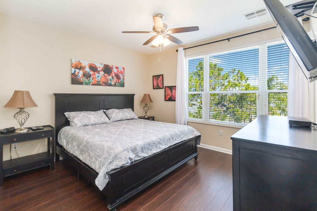 Building Photo - 5038 Tideview Cir