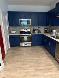 Building Photo - 7904 Hillock Terrace