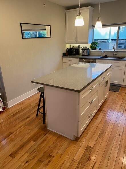 Kitchen - 118 W Laurel St