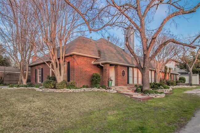 Building Photo - White Rock Highlands  4 bedrooms, 2.5 baths