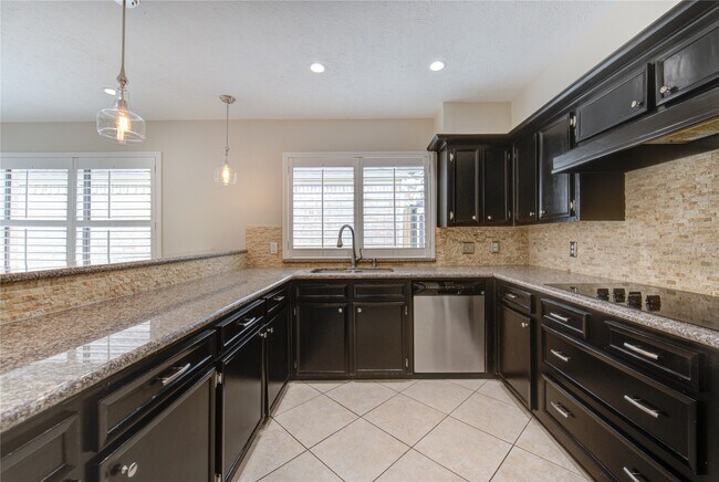 Building Photo - 11830 Oak Meadow Dr