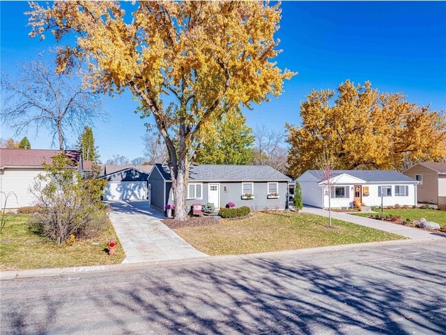 Building Photo - 112514 E Washington Ln