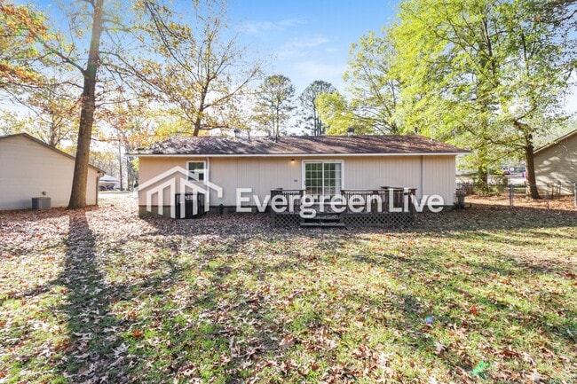 Building Photo - 923 Edgehill