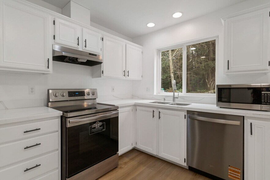 Building Photo - 3114 133rd Pl SE