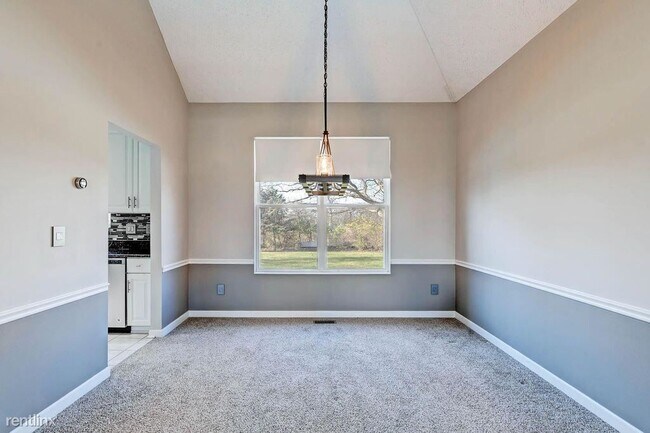 Building Photo - 4 br, 4 bath House - 6704 Wisteria Cir