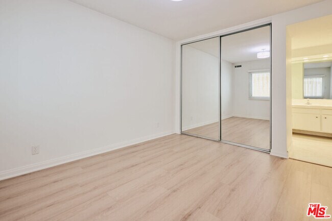 Building Photo - 7712 Pso Del Rey