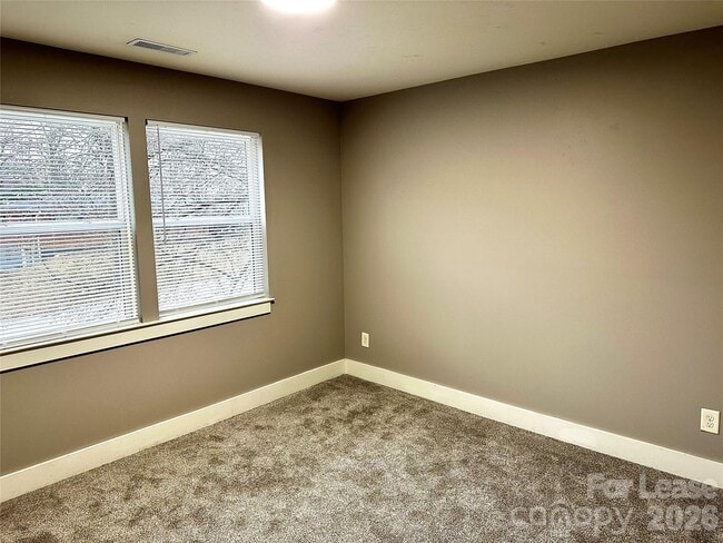 Building Photo - 110 Carpenter St