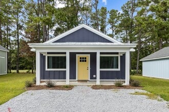 Building Photo - 149 Long Pond Lp