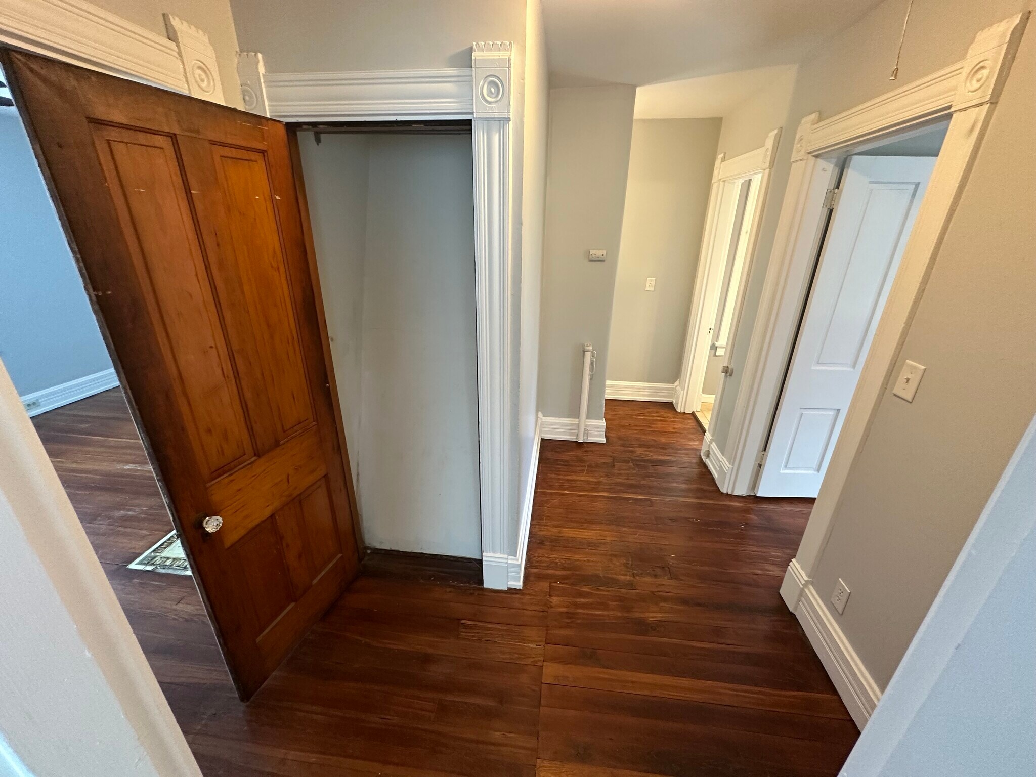 Upstairs Hall - 4020 Elsmere Ave
