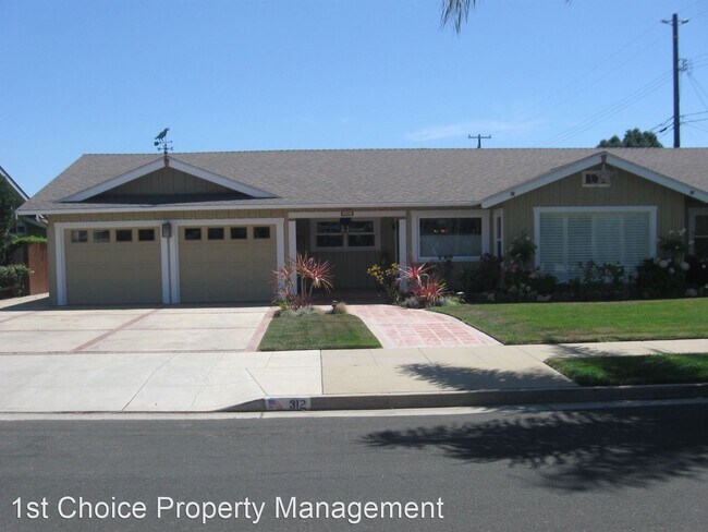 Primary Photo - 3 br, 3 bath House - 312 E. Las Flores Way