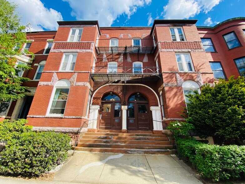 Building Photo - 76 Saint Stephen St