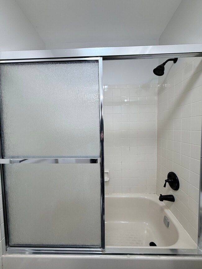 Building Photo - 171 Scobee Ln