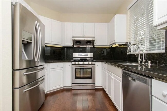 Building Photo - RANCHO BERNARDO / VISTA DEL LARGO - Nice 3...