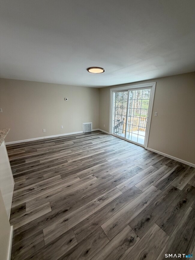 Building Photo - 267 Branford Rd