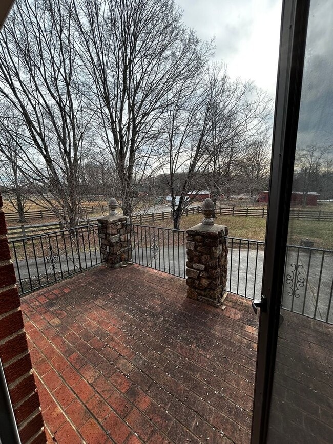 Building Photo - Single family home in Forest