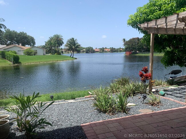 Building Photo - 11585 N Quayside Dr