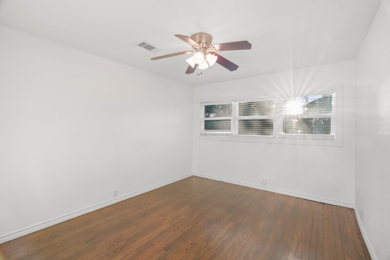 Building Photo - 1723 Knightwick Dr