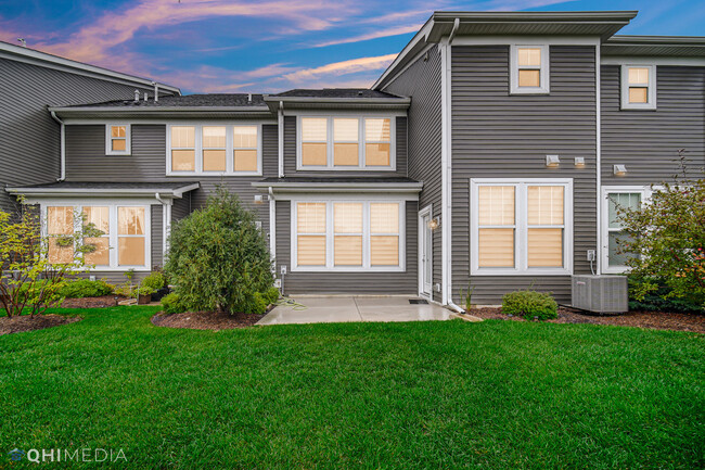 Building Photo - 597 Watercress Dr