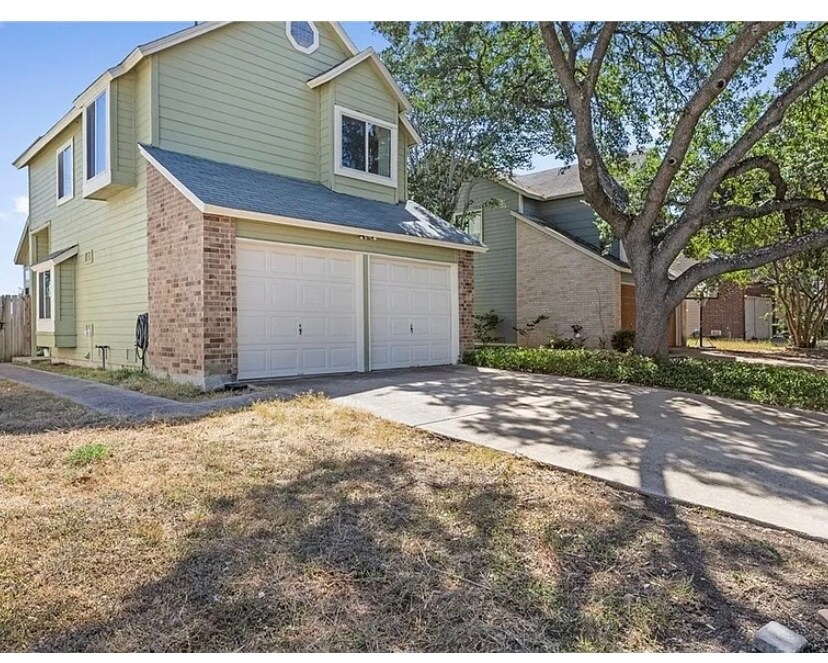 Building Photo - 9739 Wagon Train